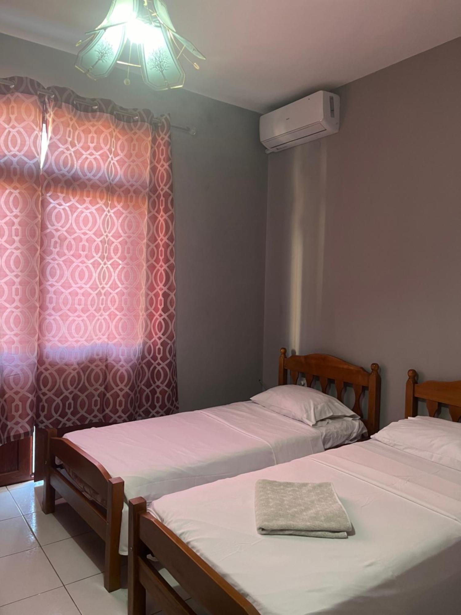 Hotel Luli City Center Durrës 外观 照片